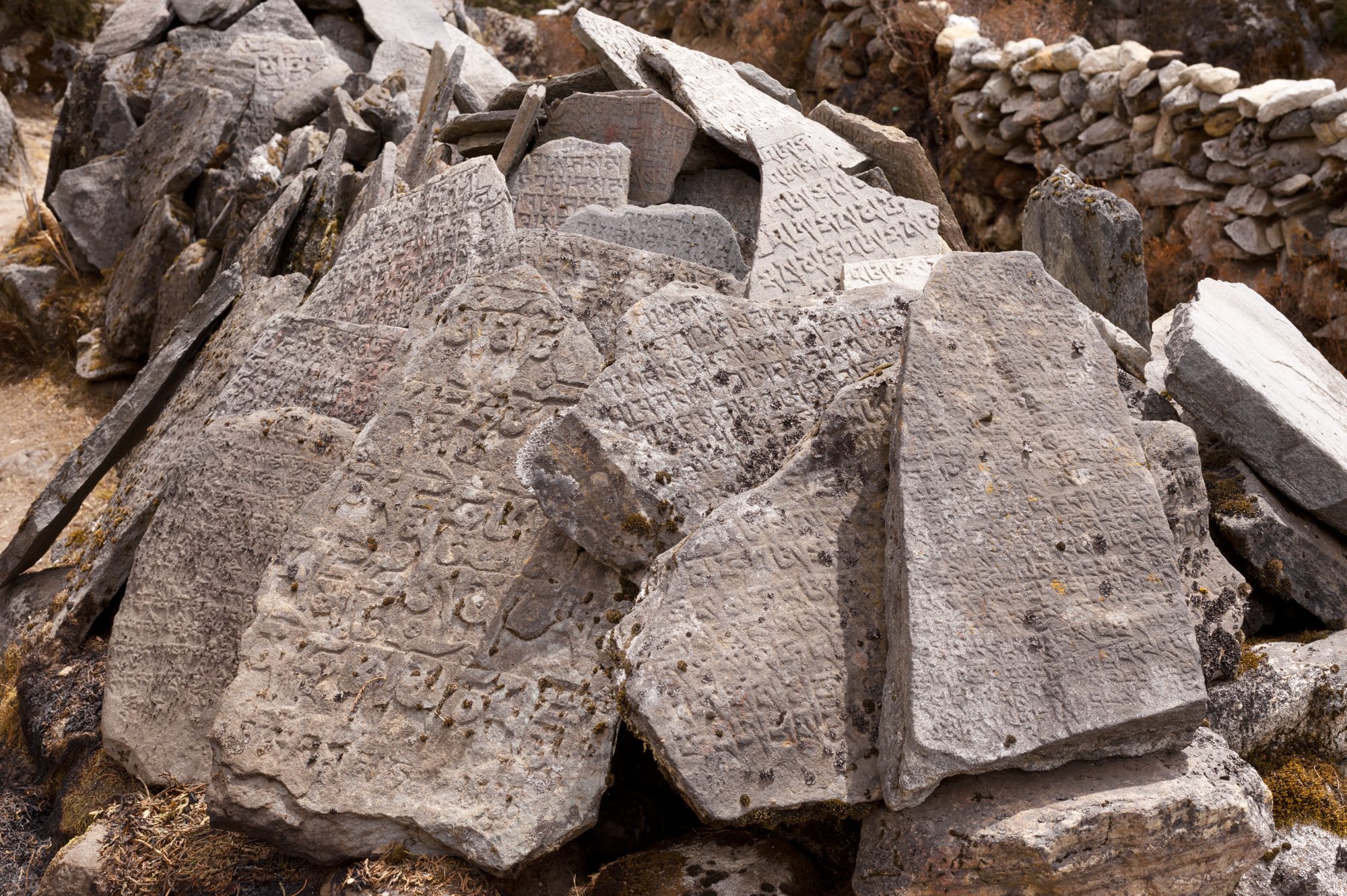 Mani stones, Pangboche