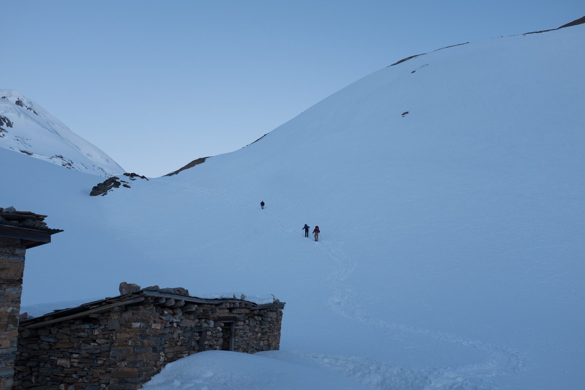 Approaching Thorong La