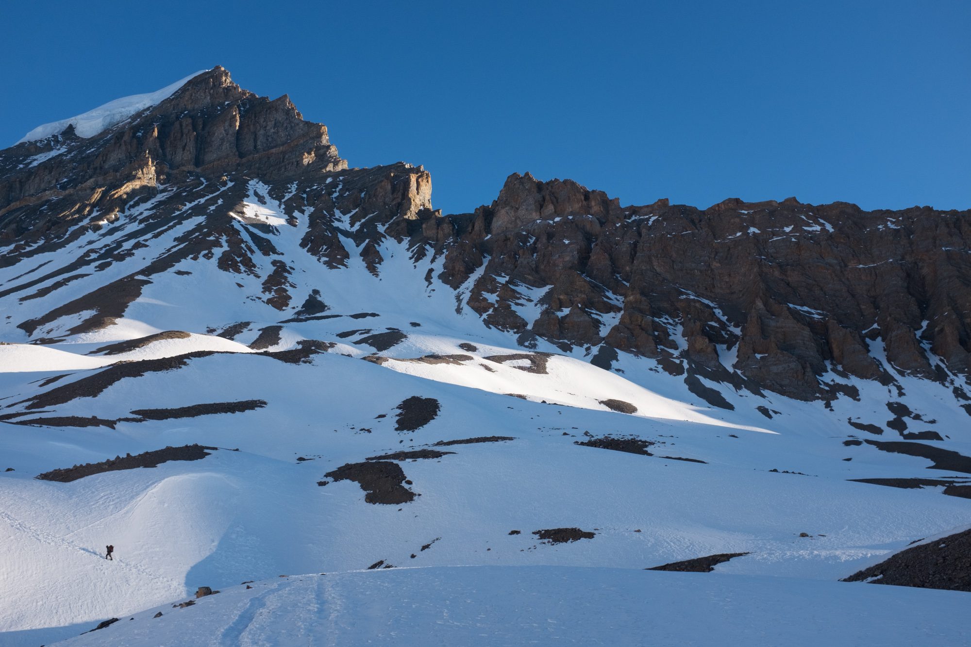 Approaching Thorong La